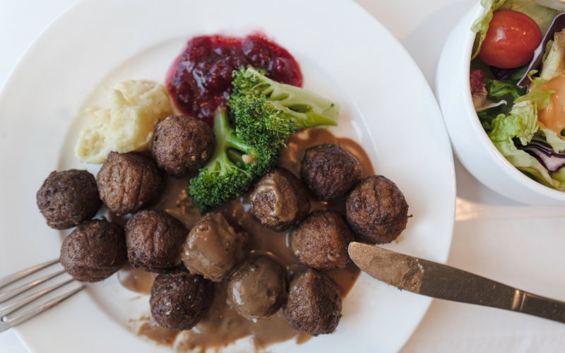 do ikea meatballs have gluten        
        <figure class=